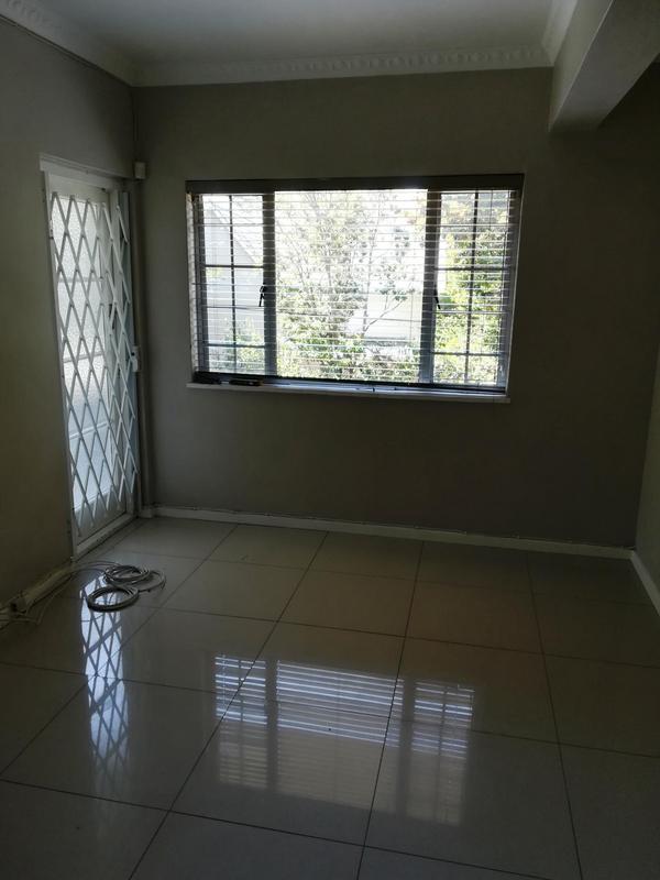 2 Bedroom Property for Sale in Claremont Western Cape